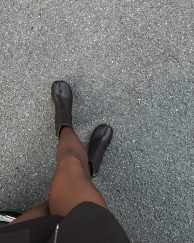 Elegant Tabi ankle boots
