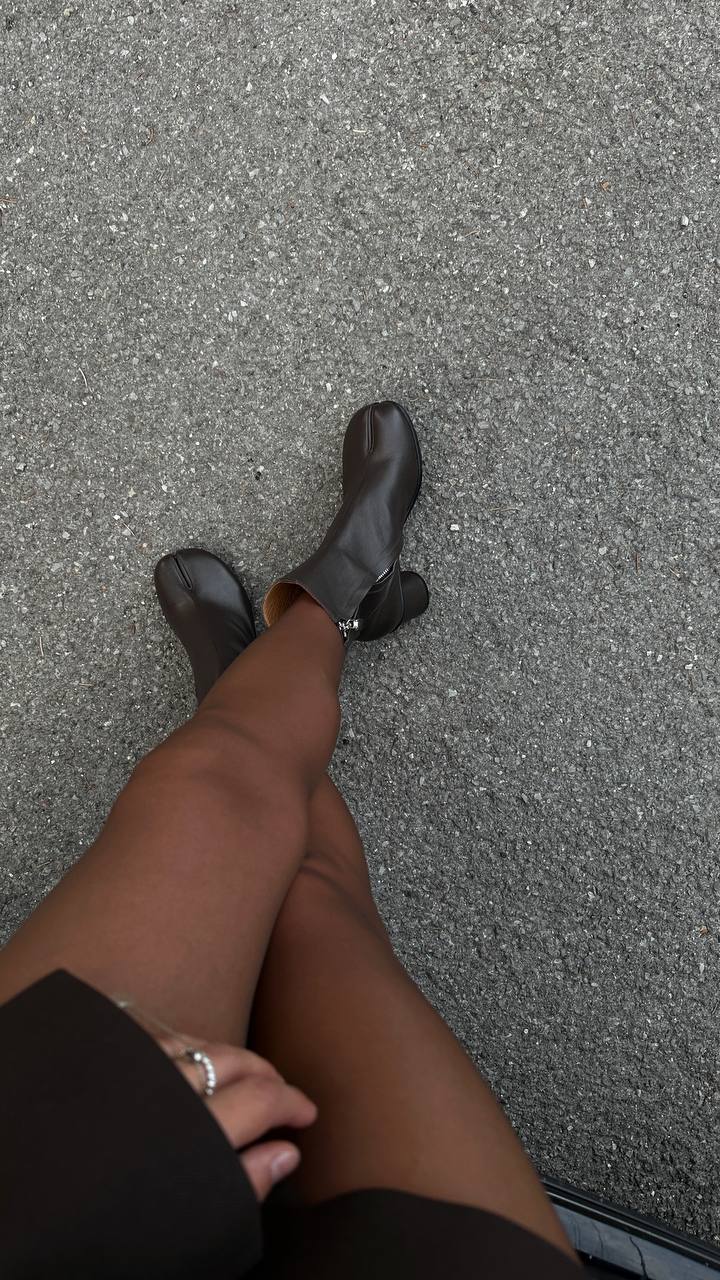 Elegant Tabi ankle boots - Image 7