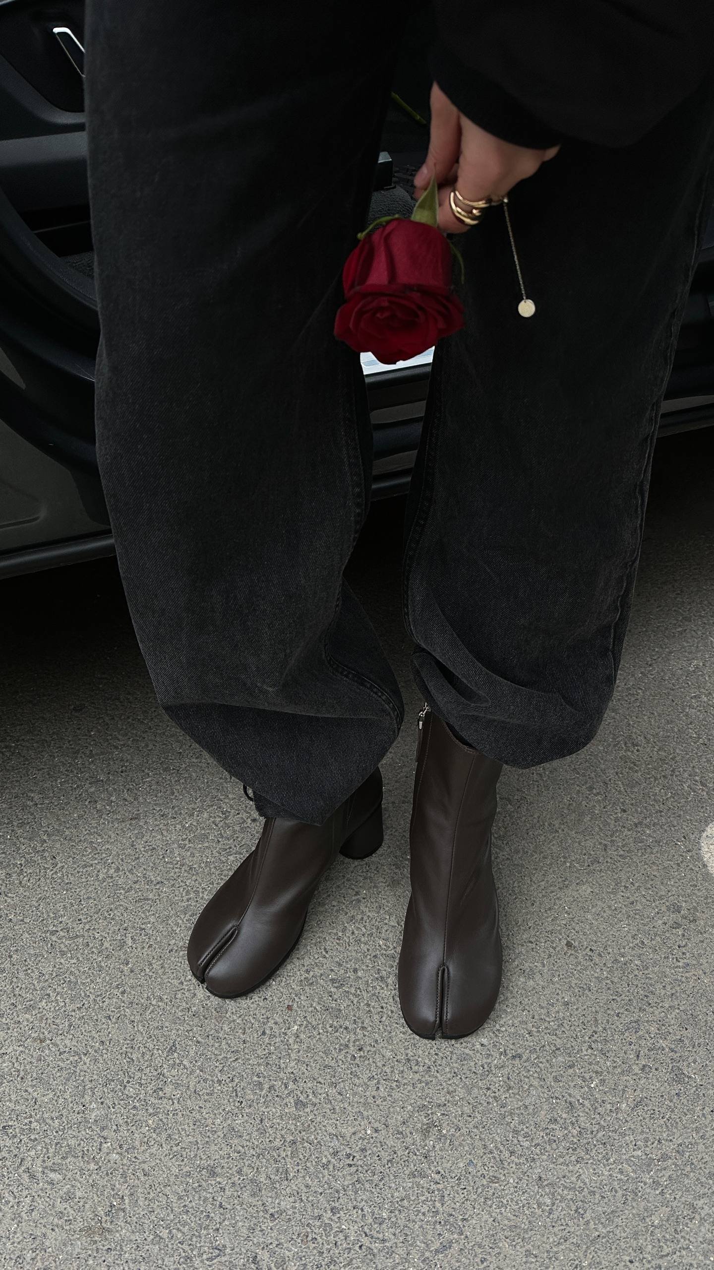 Elegant Tabi ankle boots - Image 3