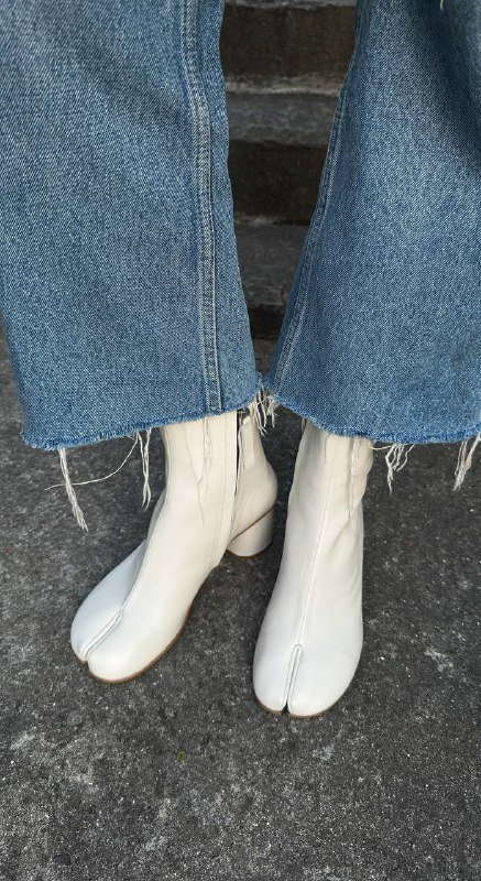 Elegant Tabi ankle boots - Image 5