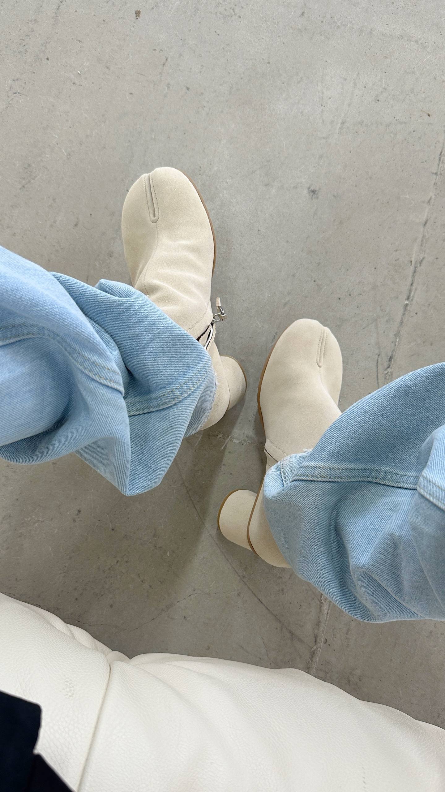 Elegant Tabi ankle boots - Image 3