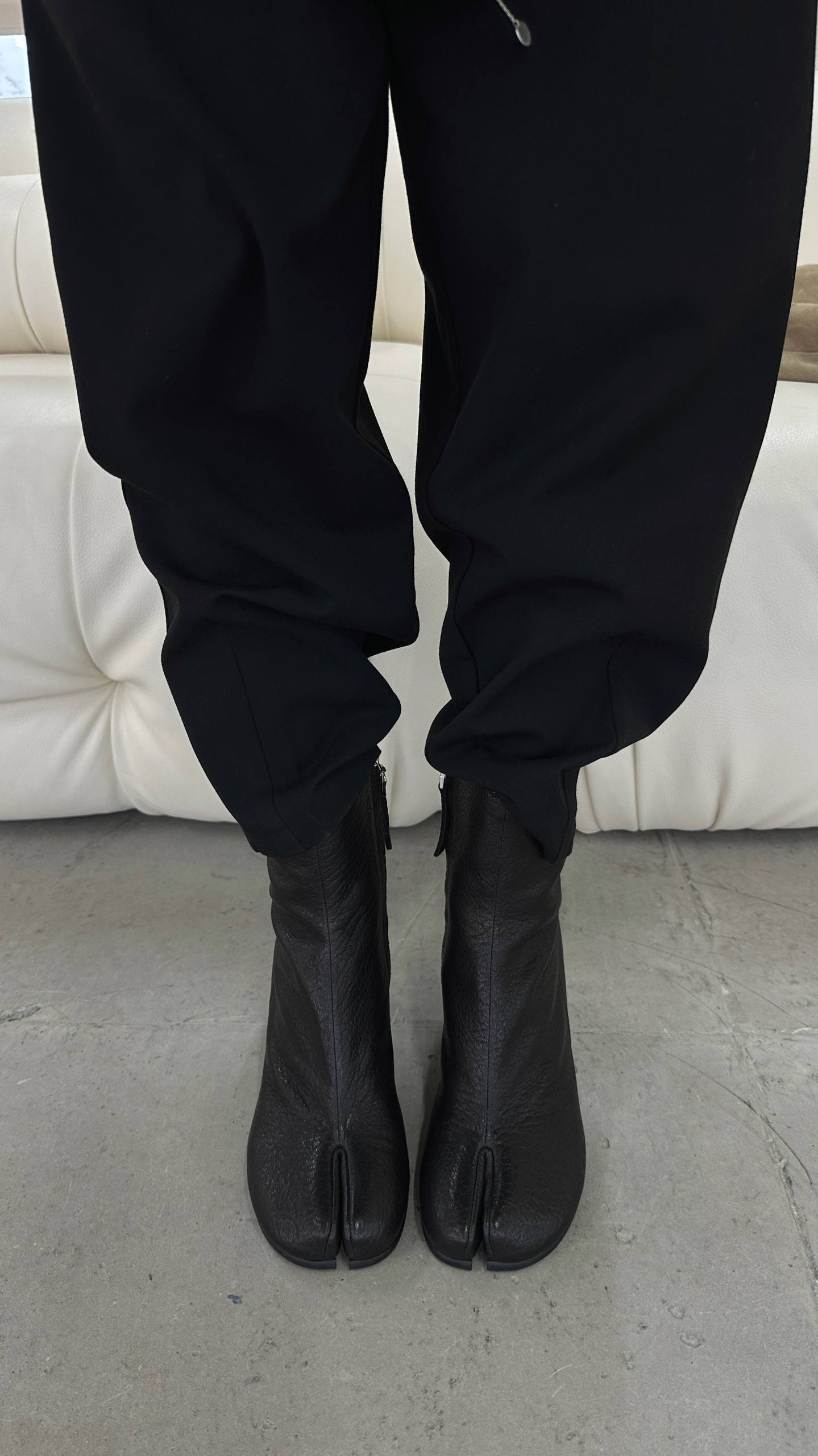 Elegant Tabi ankle boots - Image 6