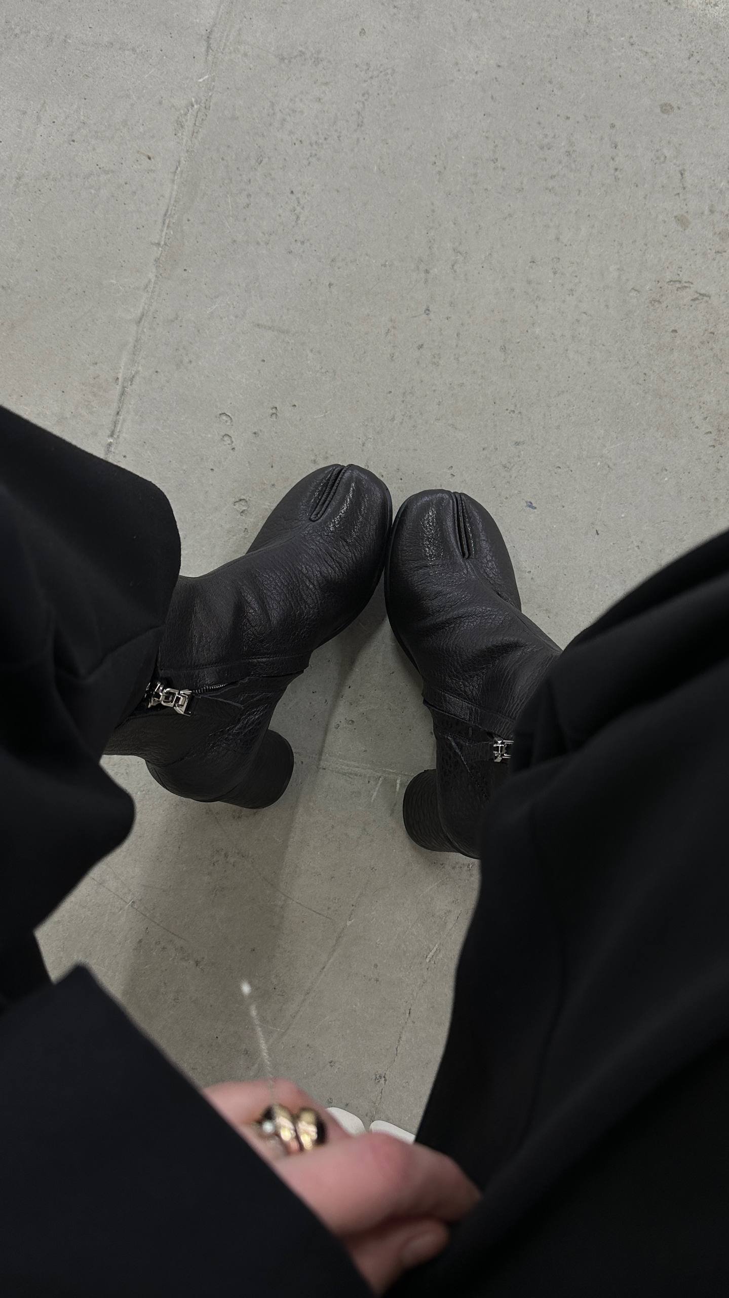 Elegant Tabi ankle boots - Image 7