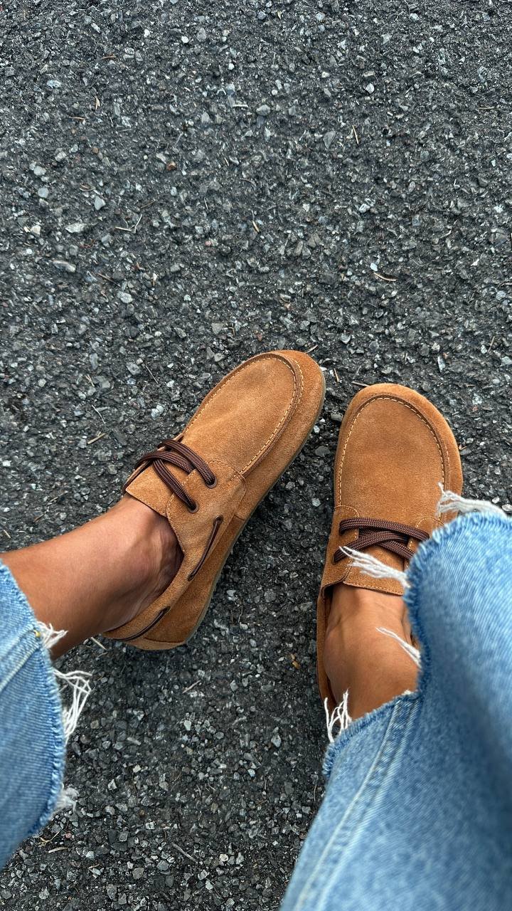 Elegant red topsiders