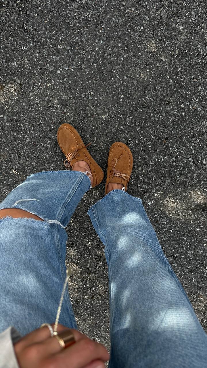 Elegant red topsiders - Image 2