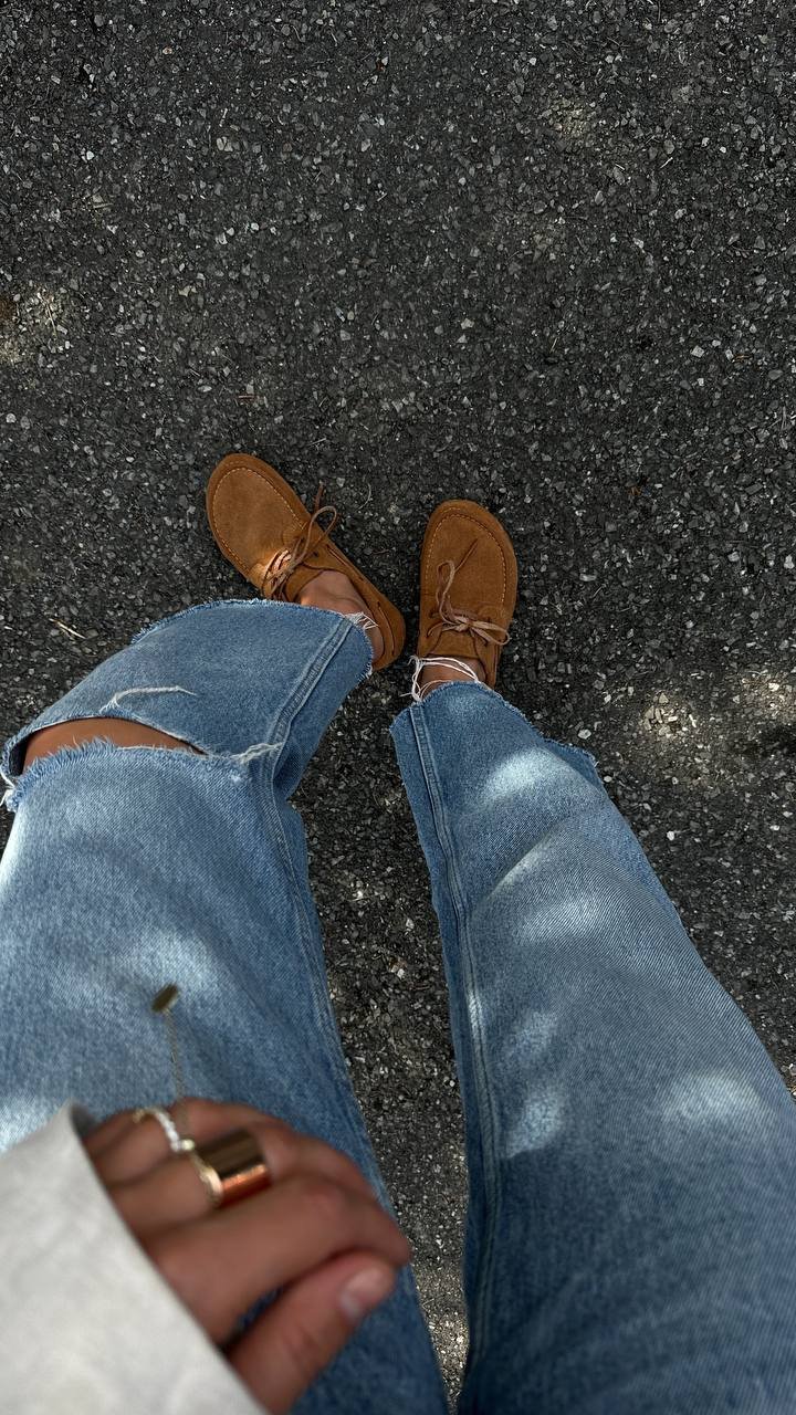 Elegant red topsiders - Image 4