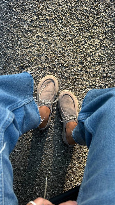 Derby shoes with a wide toe box