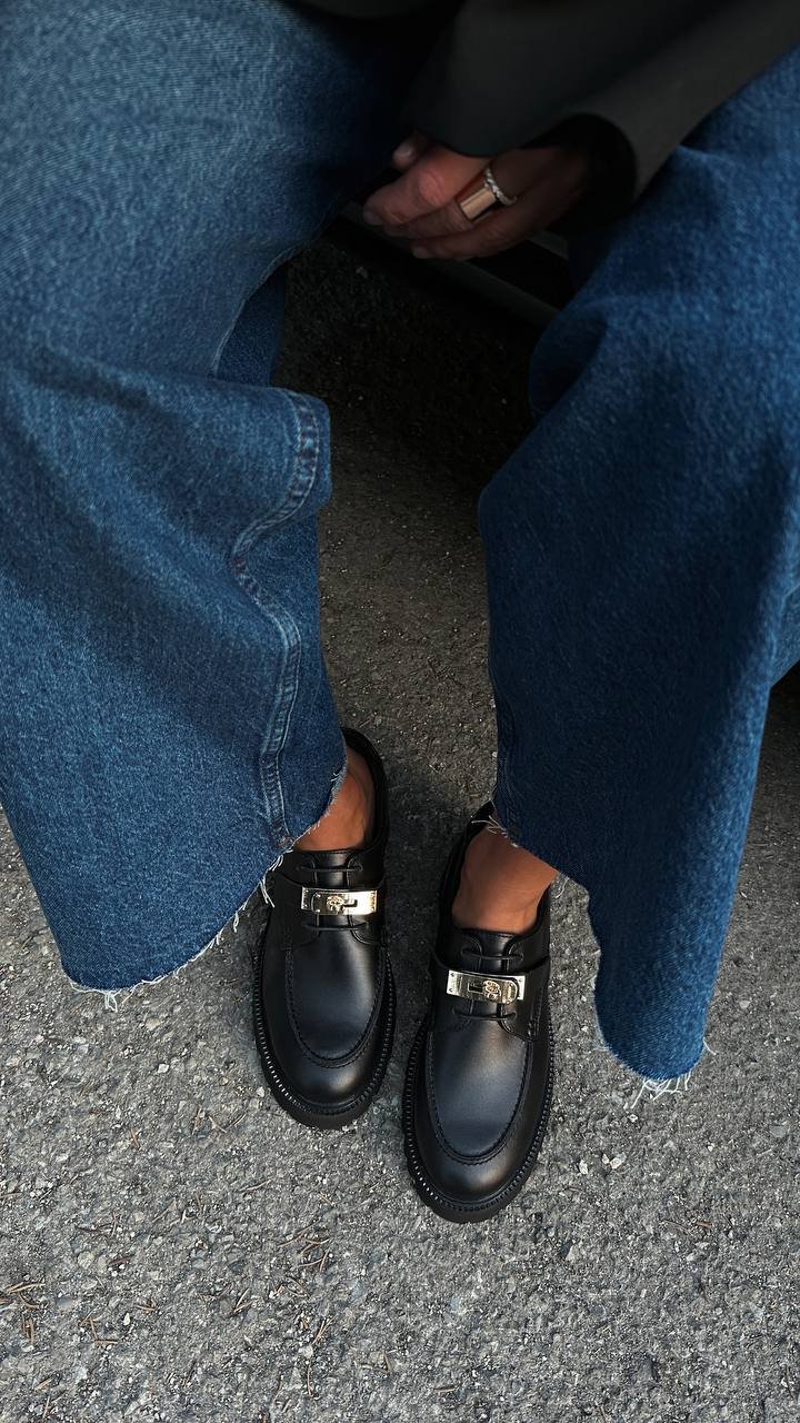 Derby with accent hardware - Image 5