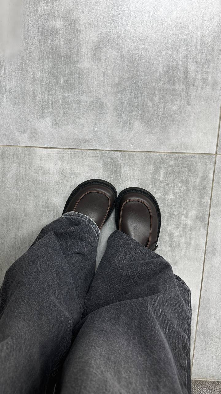 Derby shoes with a wide toe box - Image 9
