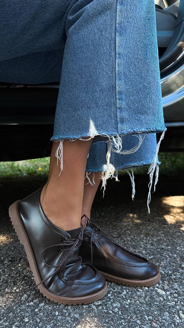 Derby shoes with a wide toe box - Image 5
