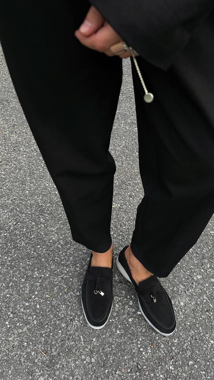 Loafers with a decorative buckle - Image 2