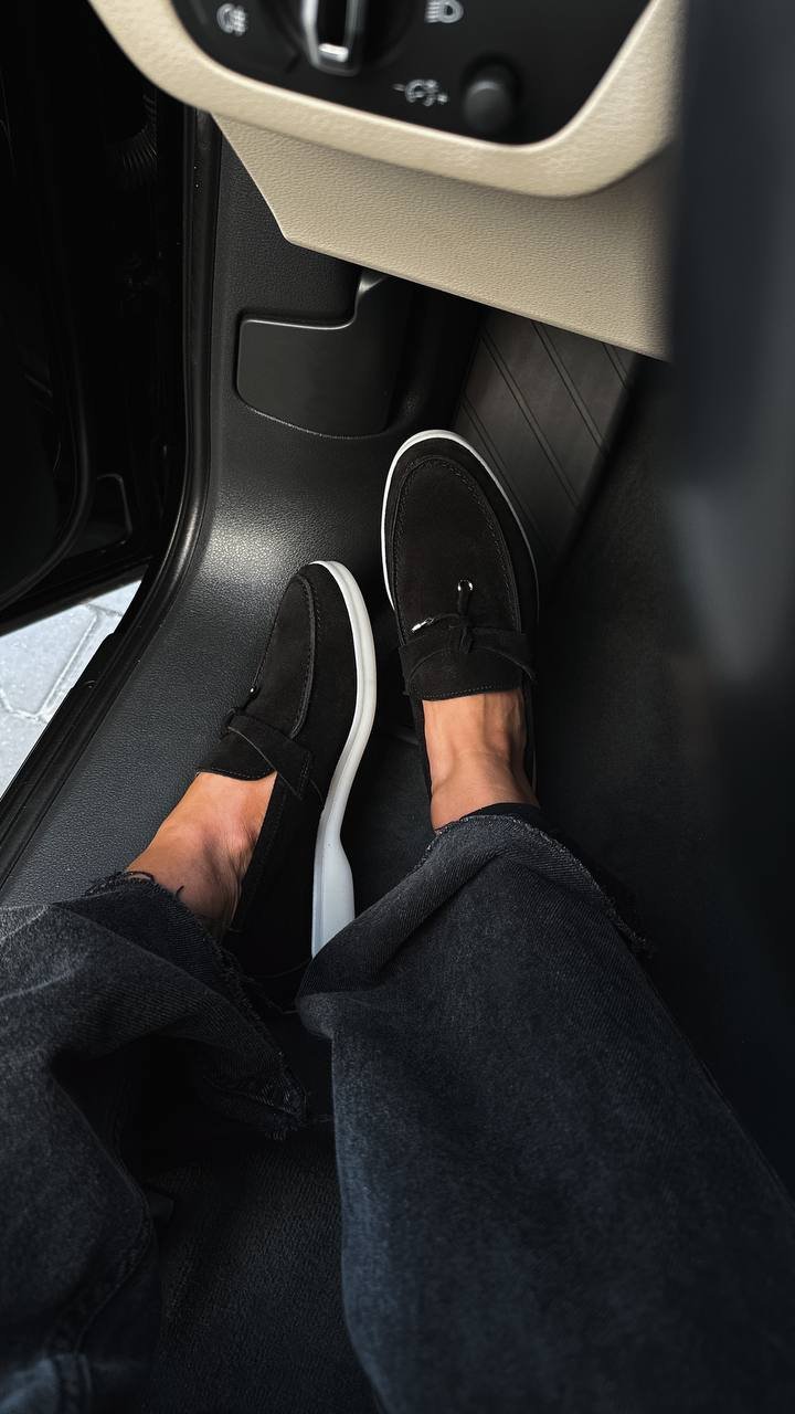 Loafers with a decorative buckle - Image 4