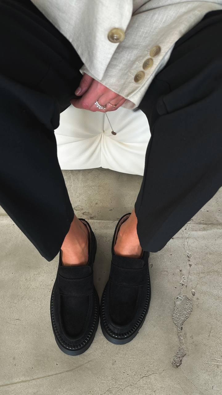 Classic-style loafers