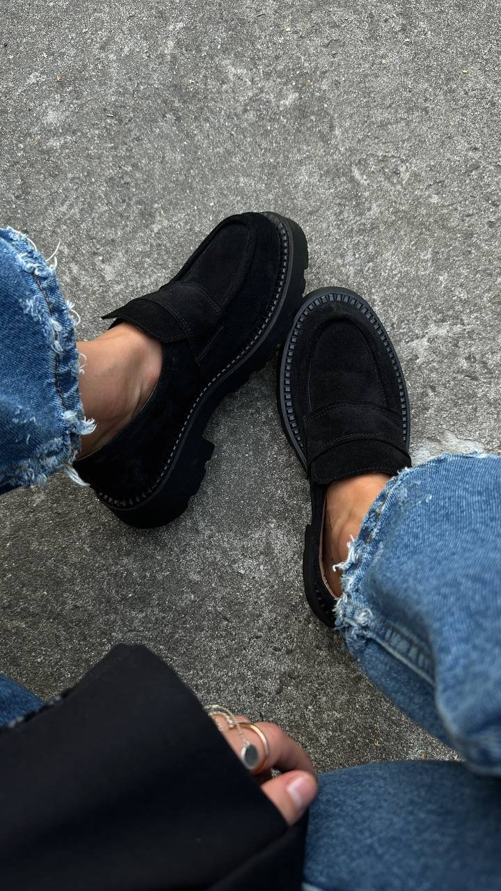 Classic-style loafers - Image 4