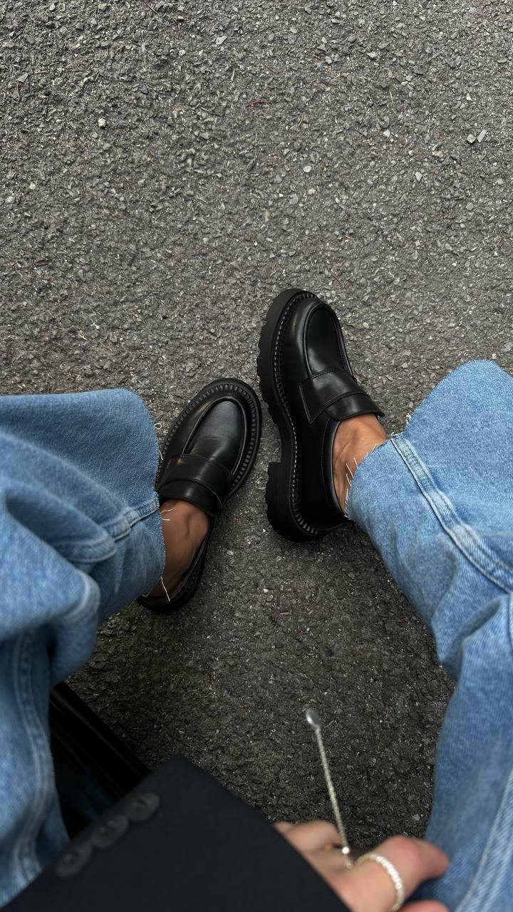 Classic-style loafers - Image 3