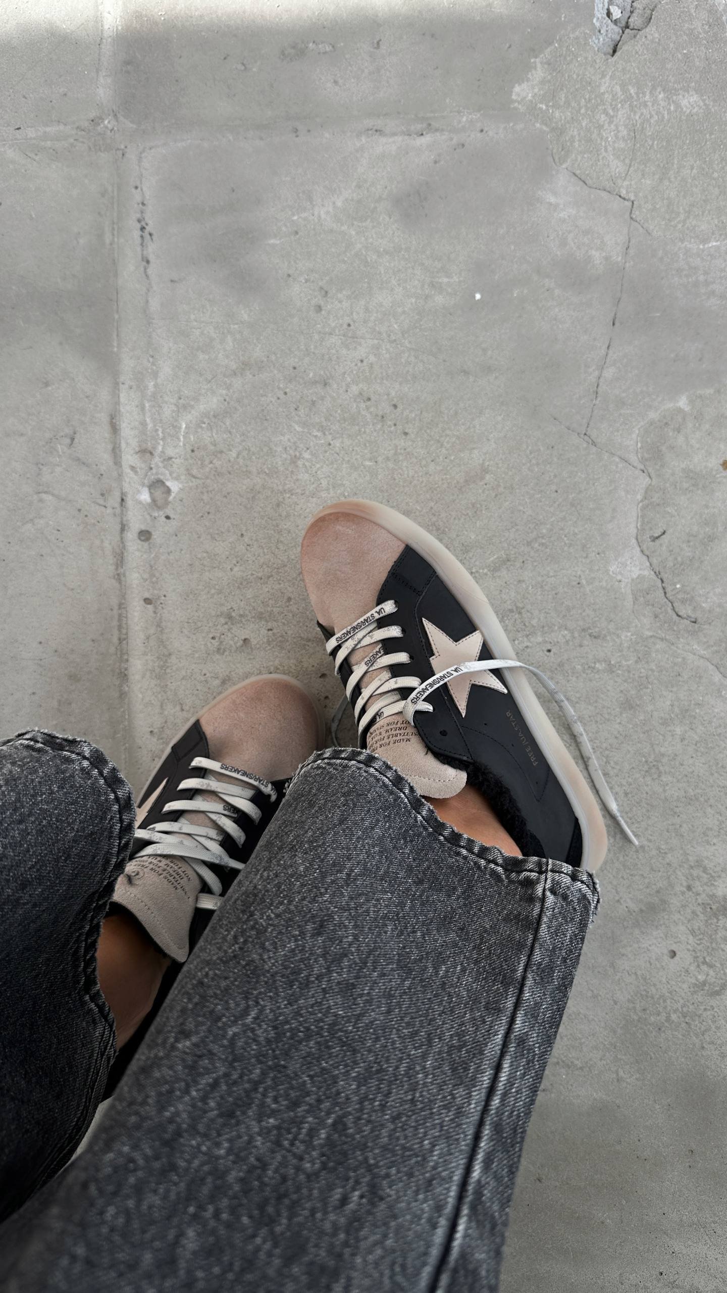 Insulated sneakers in the Golden Goose style