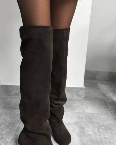 Boots with a trendy wide toe