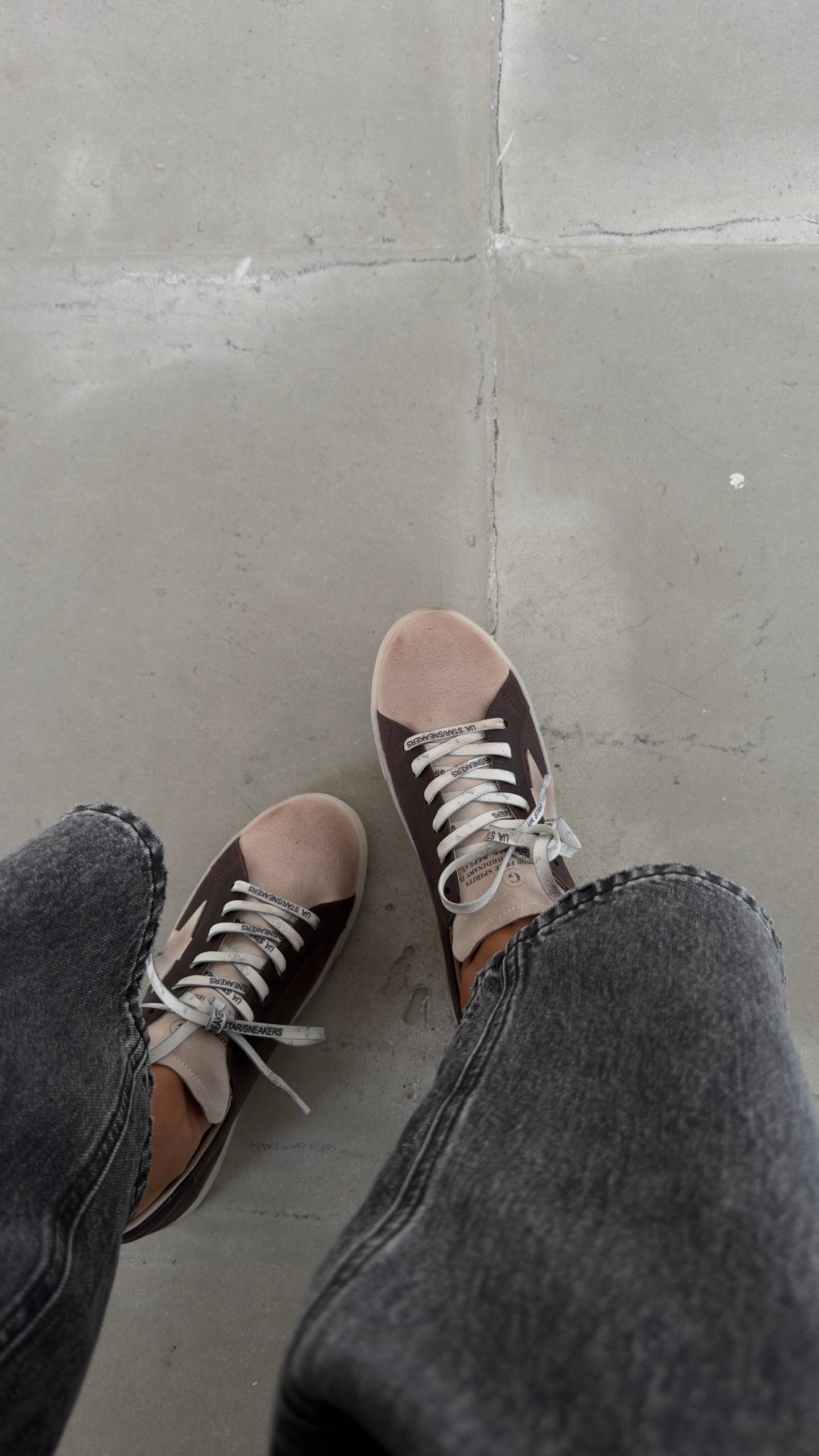 Golden Goose-style sneakers