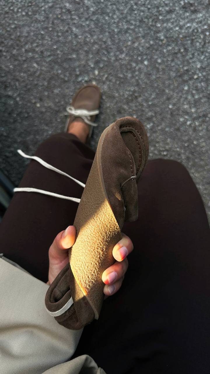 Chocolate-colored and elegant topsiders - Image 2